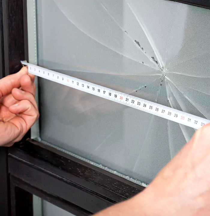 Storefront Glass Repair in Levis, QC