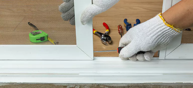Installing Garage Door Rails in Levis, QC
