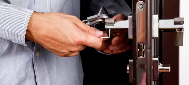 Local Multi Point Door Installation Experts in Levis, QC