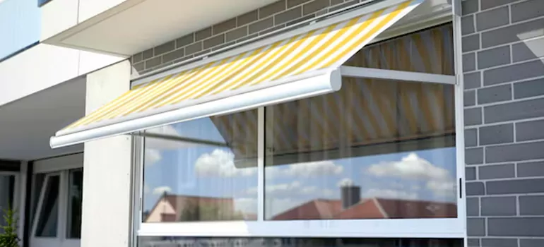 Awning Window Maintenance in Levis, QC