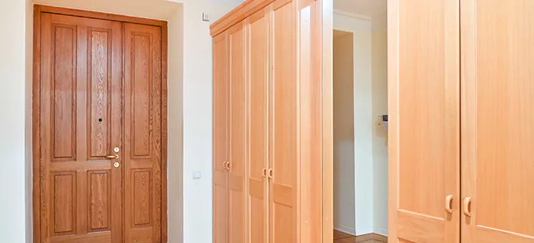 Glass Closet Door Repair in Levis, Quebec