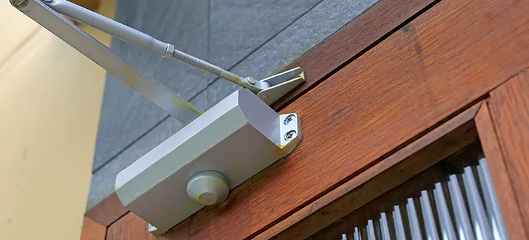 Residential Door Closer Installation in Levis, QC
