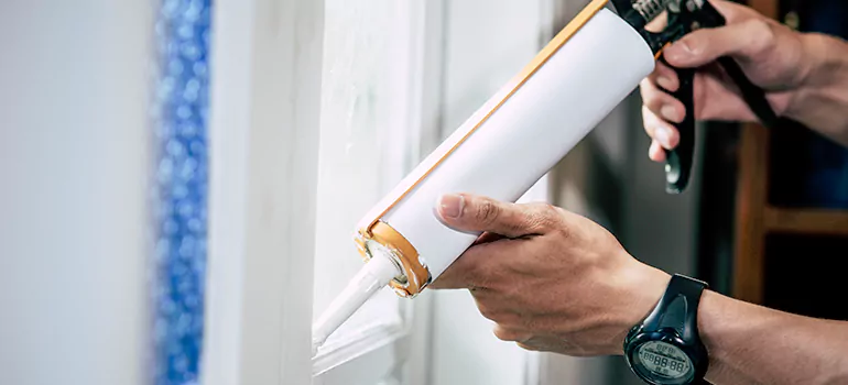 Residential Window Caulking in Levis, Quebec