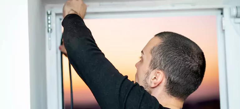 Bulb Weatherstripping For Windows in Pintendre, QC